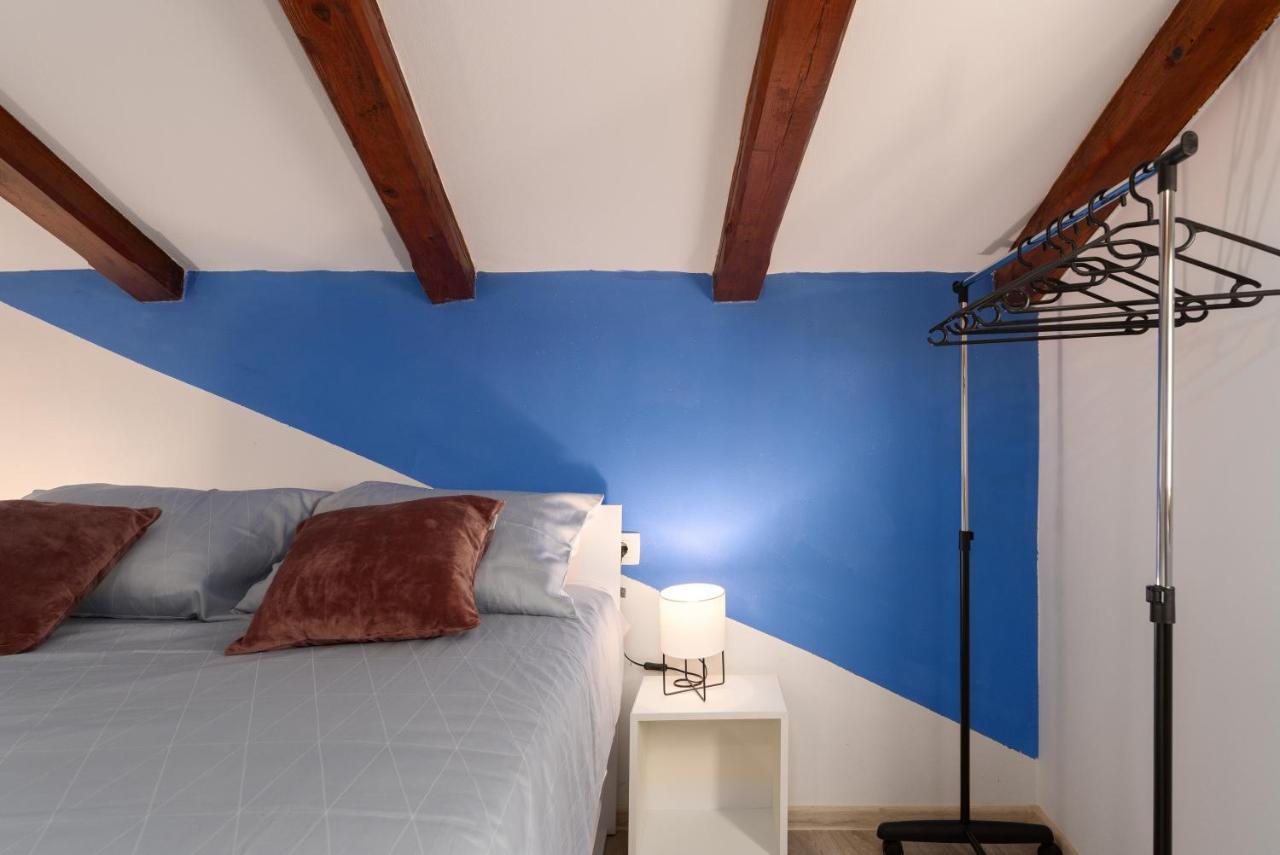 Relax In 2 Bedroom App In Old Town W/Ac And Wifi Rovigno Esterno foto