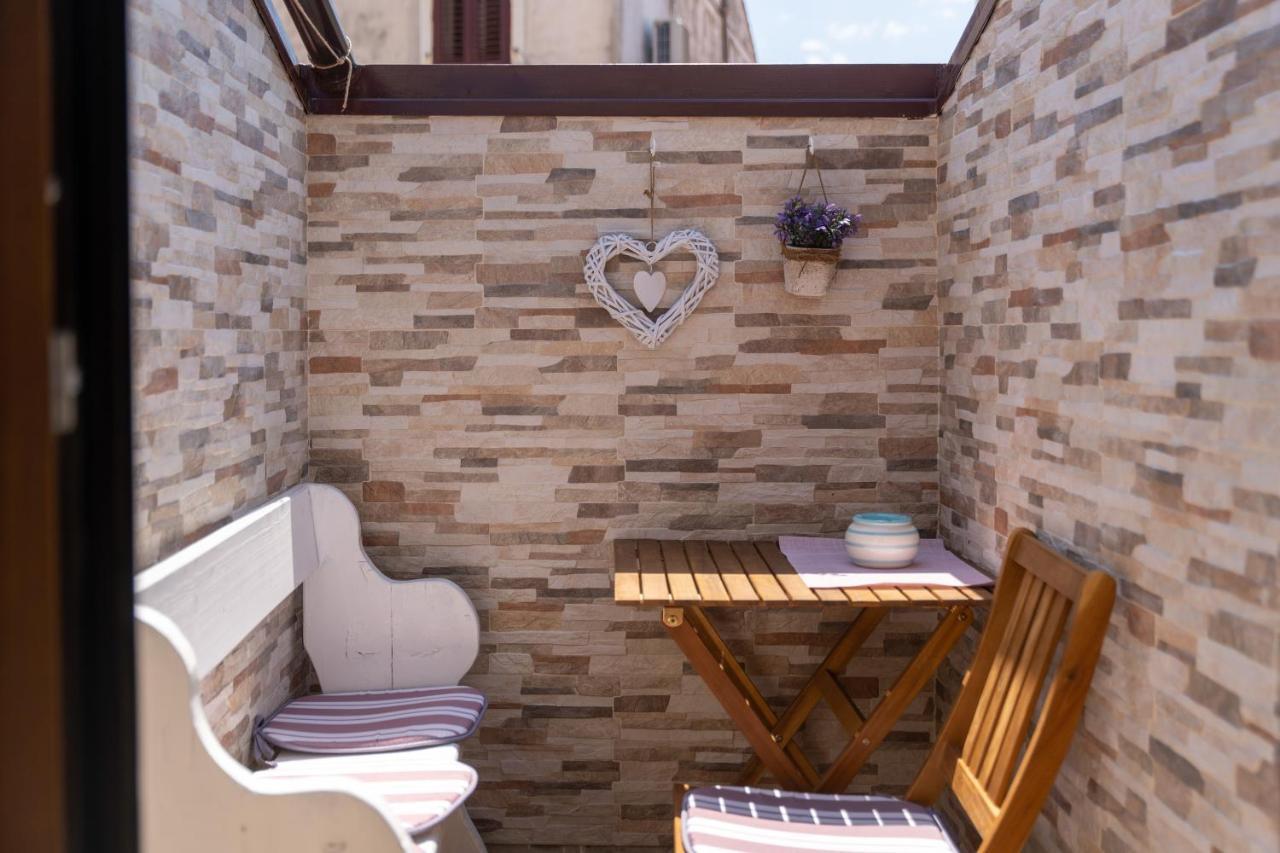 Relax In 2 Bedroom App In Old Town W/Ac And Wifi Rovigno Esterno foto